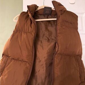 Pantone Women's Brown Puffer Vest